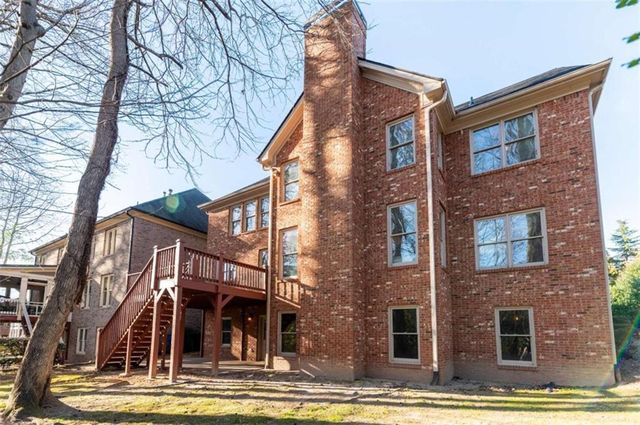 2060 Vicarage Lane, Snellville, GA 30078