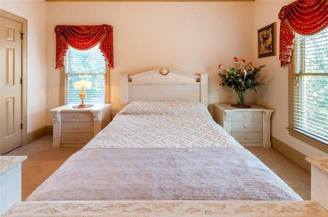 2060 Vicarage Lane, Snellville, GA 30078