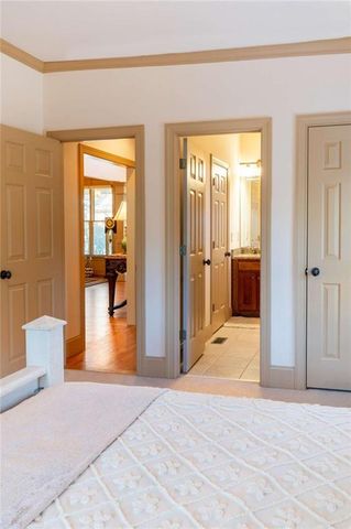 2060 Vicarage Lane, Snellville, GA 30078