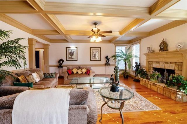 2060 Vicarage Lane, Snellville, GA 30078