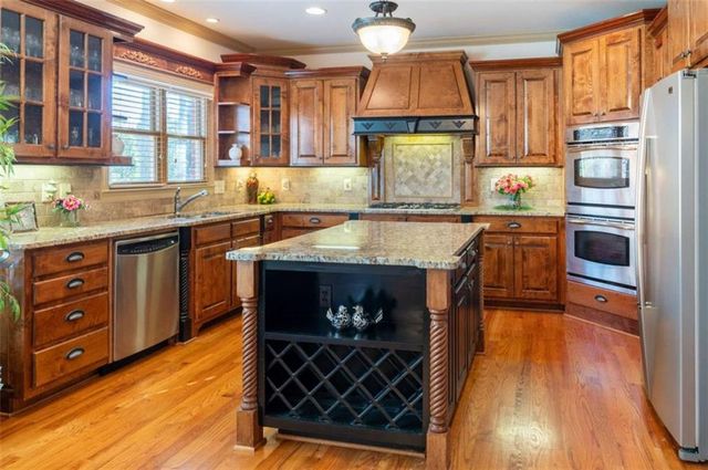 2060 Vicarage Lane, Snellville, GA 30078