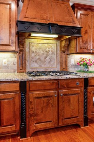 2060 Vicarage Lane, Snellville, GA 30078