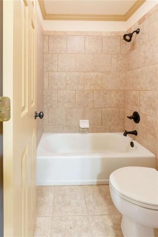 2060 Vicarage Lane, Snellville, GA 30078