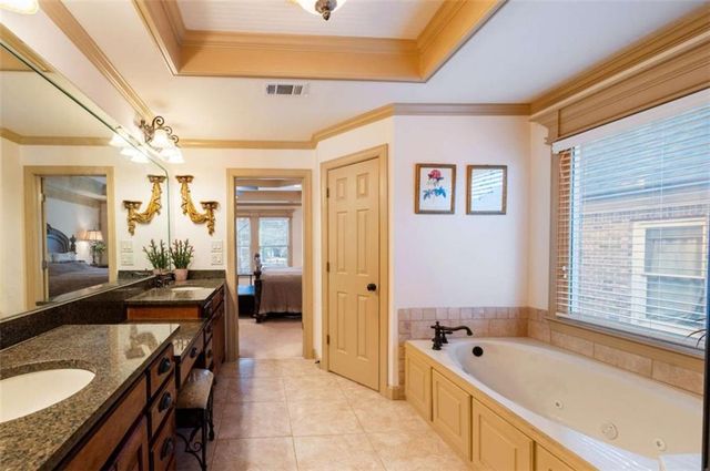 2060 Vicarage Lane, Snellville, GA 30078