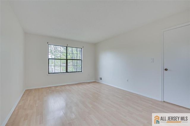 64 Taylor Drive 3212, Franklin Park, NJ 08823