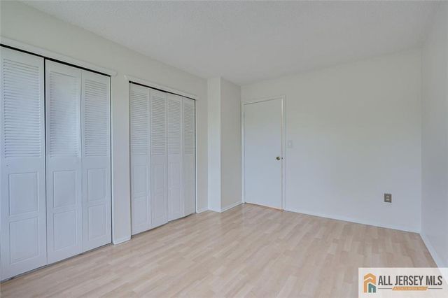 64 Taylor Drive 3212, Franklin Park, NJ 08823