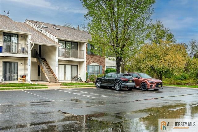 64 Taylor Drive 3212, Franklin Park, NJ 08823