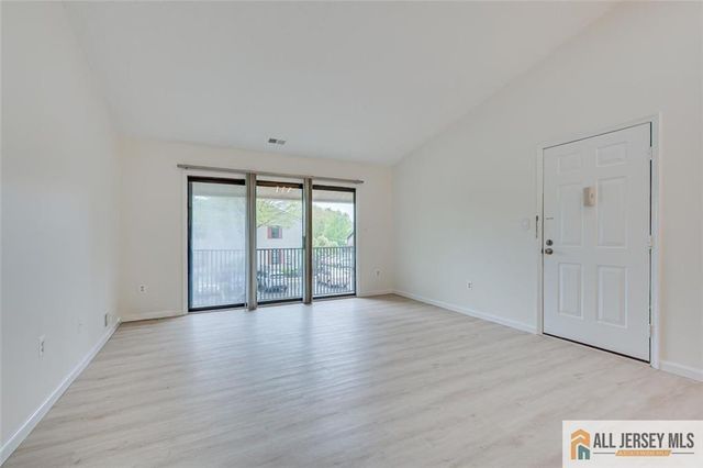 64 Taylor Drive 3212, Franklin Park, NJ 08823