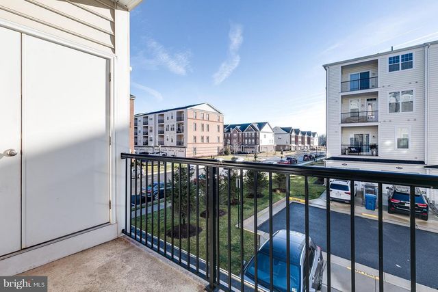 23502 BELVOIR WOODS TER, Ashburn, VA 20148