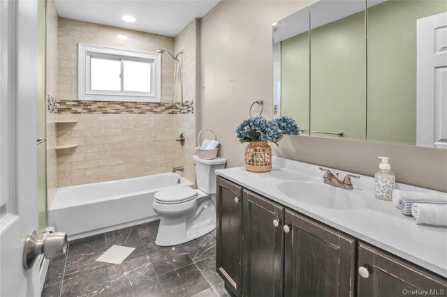 7 Miller Drive, Lake Grove, NY 11755