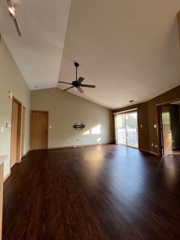 2451 Sheehan Drive 201, Naperville, IL 60564