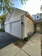 2451 Sheehan Drive 201, Naperville, IL 60564