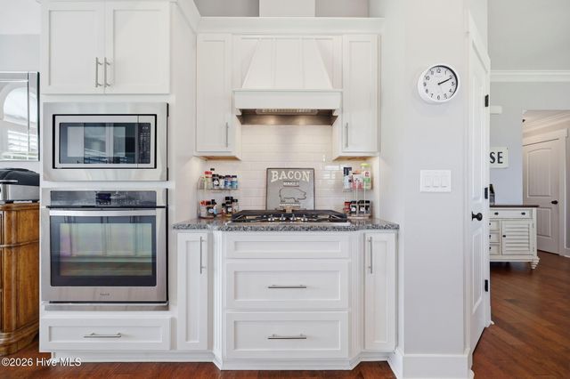 1612 Stone Wood Drive, Winterville, NC 28590