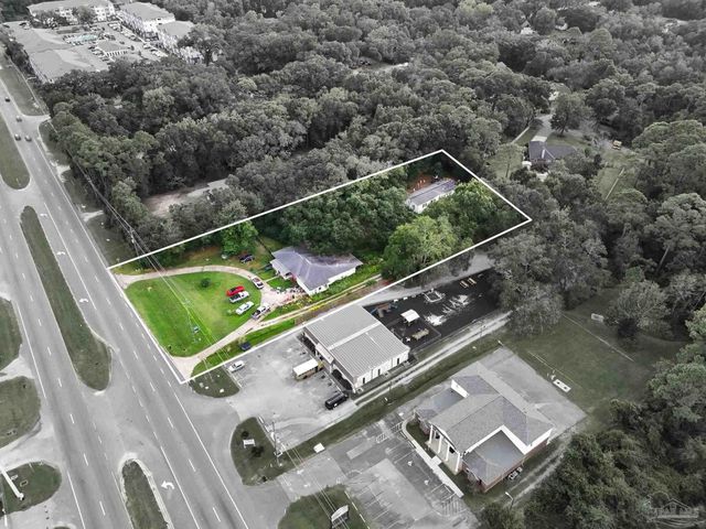 7121 Pine Forest Rd, Pensacola, FL 32526