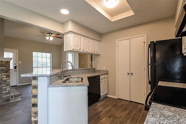 103 Meadow Drive, Crandall, TX 75114