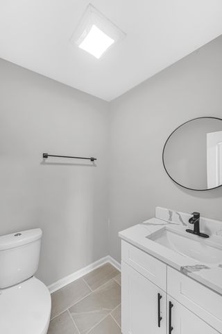 159 W Elk Trail 356, Carol Stream, IL 60188