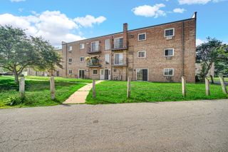 159 W Elk Trail 356, Carol Stream, IL 60188