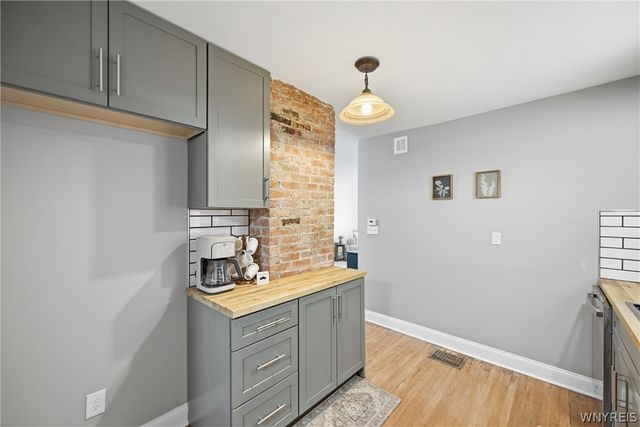 92 Gallatin Avenue, Buffalo, NY 14207