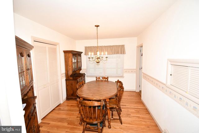 17 E FOREST GLEN DR E E, Millville, NJ 08332