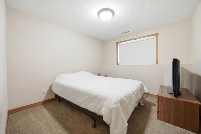 1403 35th Street Circle S, Moorhead, MN 56560