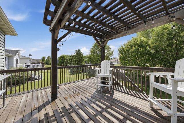 1403 35th Street Circle S, Moorhead, MN 56560