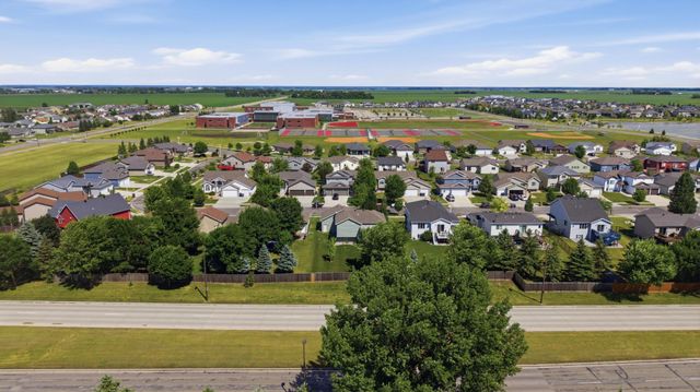1403 35th Street Circle S, Moorhead, MN 56560