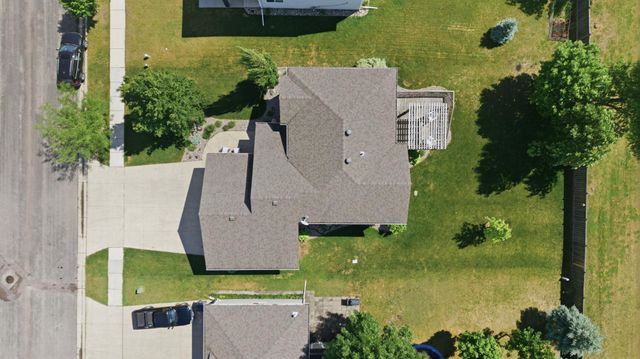 1403 35th Street Circle S, Moorhead, MN 56560