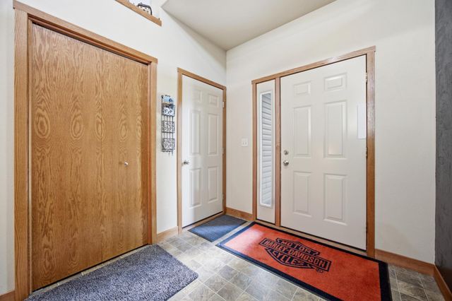 1403 35th Street Circle S, Moorhead, MN 56560