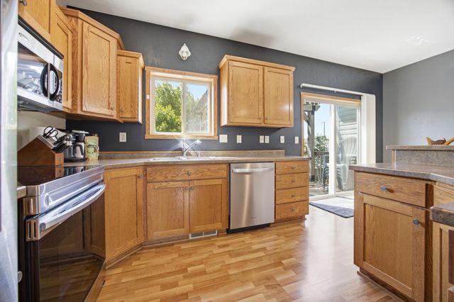 1403 35th Street Circle S, Moorhead, MN 56560