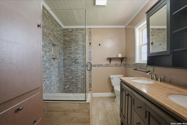 955 S HIGHWAY 37 ACCESS, George West, TX 78022