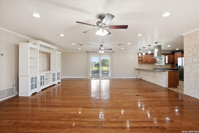 955 S HIGHWAY 37 ACCESS, George West, TX 78022