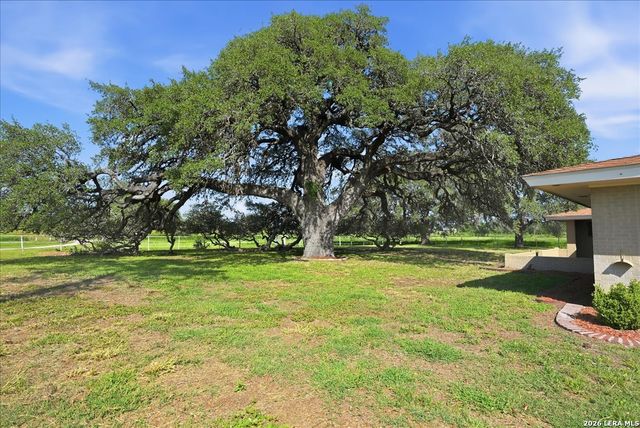 955 S HIGHWAY 37 ACCESS, George West, TX 78022