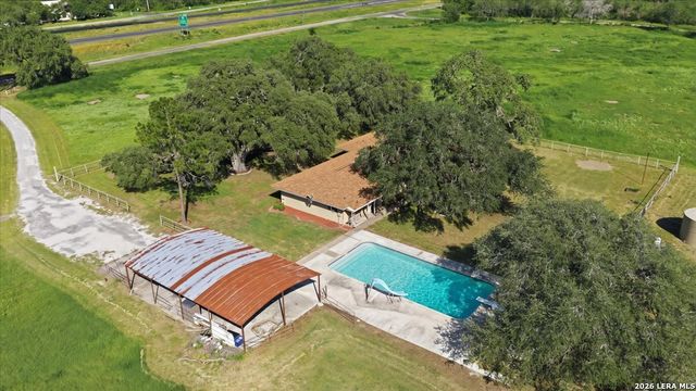 955 S HIGHWAY 37 ACCESS, George West, TX 78022