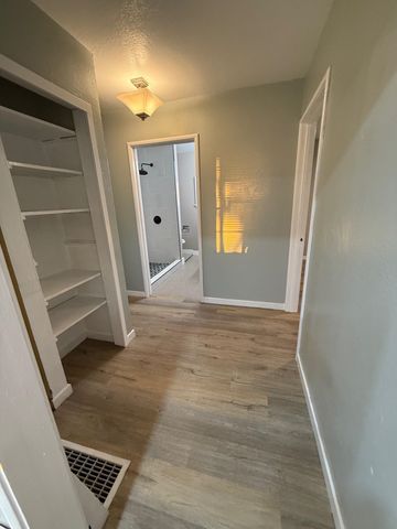 17028 Santa Fe St, Hayward, CA 94541