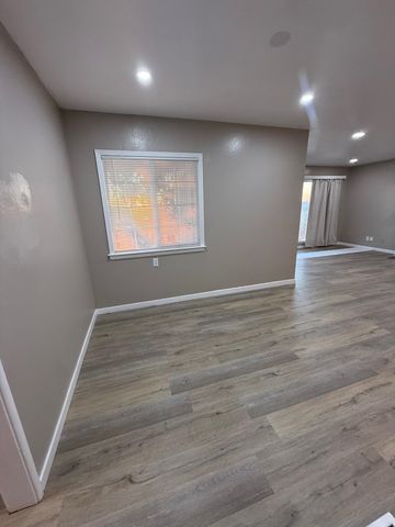 17028 Santa Fe St, Hayward, CA 94541