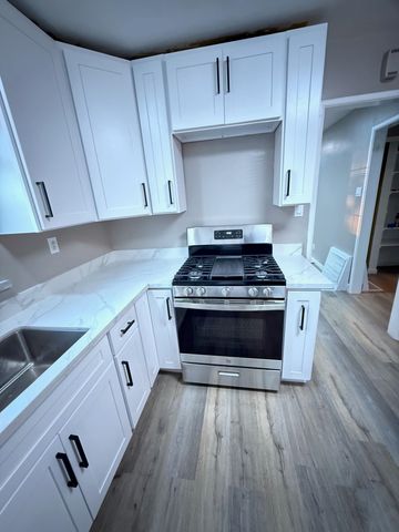 17028 Santa Fe St, Hayward, CA 94541