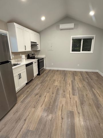 17028 Santa Fe St, Hayward, CA 94541