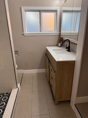 17028 Santa Fe St, Hayward, CA 94541