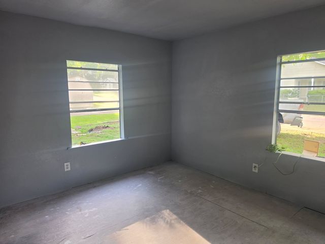 1650 E Polk Street, Paris, TX 75460