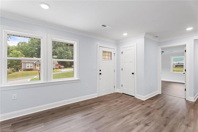 4460 Carrie Avenue, Winston-salem, NC 27105