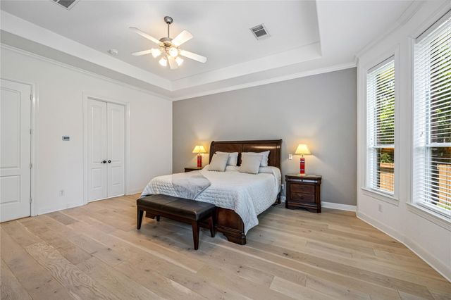 59 Nocturne Woods Place, The Woodlands, TX 77382