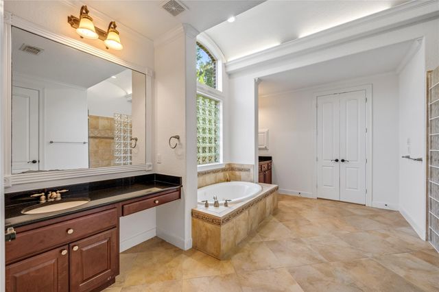59 Nocturne Woods Place, The Woodlands, TX 77382
