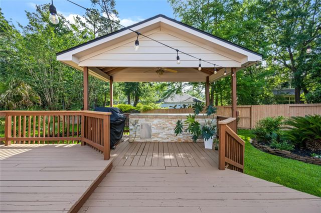 59 Nocturne Woods Place, The Woodlands, TX 77382