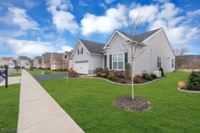 48 Drake Way, Mount Olive Twp., NJ 07836