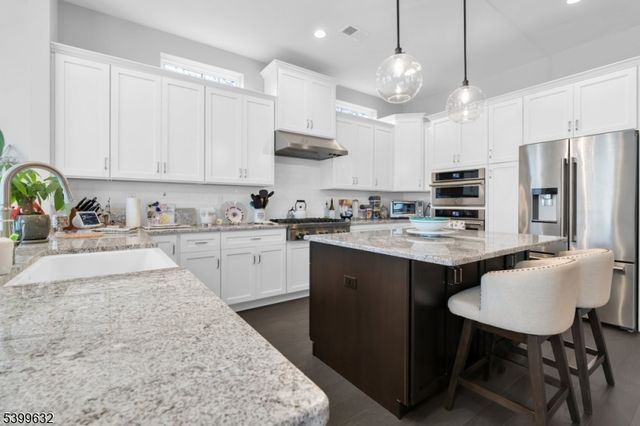 48 Drake Way, Mount Olive Twp., NJ 07836