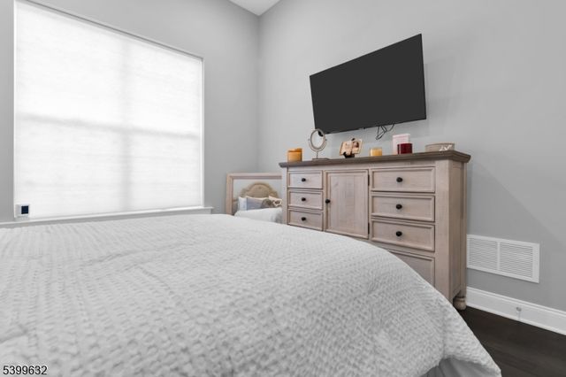 48 Drake Way, Mount Olive Twp., NJ 07836