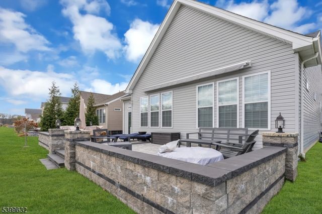 48 Drake Way, Mount Olive Twp., NJ 07836