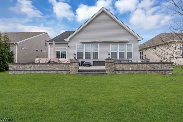 48 Drake Way, Mount Olive Twp., NJ 07836