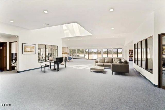 716 Island View Circle, Port Hueneme, CA 93041