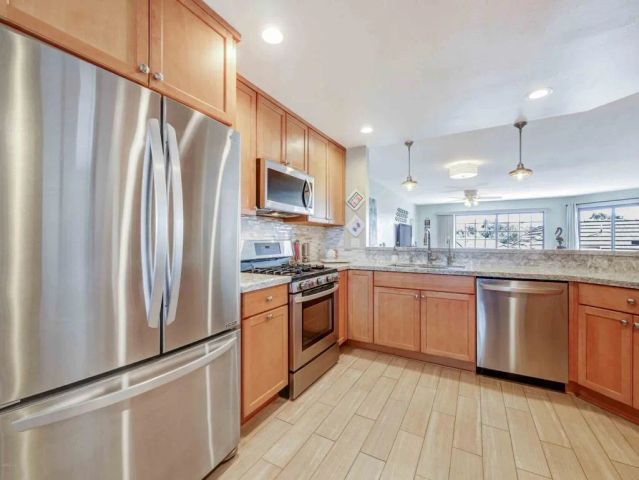 716 Island View Circle, Port Hueneme, CA 93041